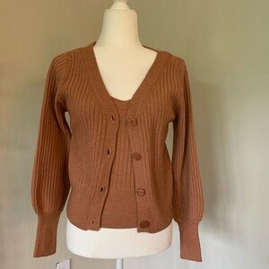 EUC Women’s Sofia Vergara Sweater Set. Size M.